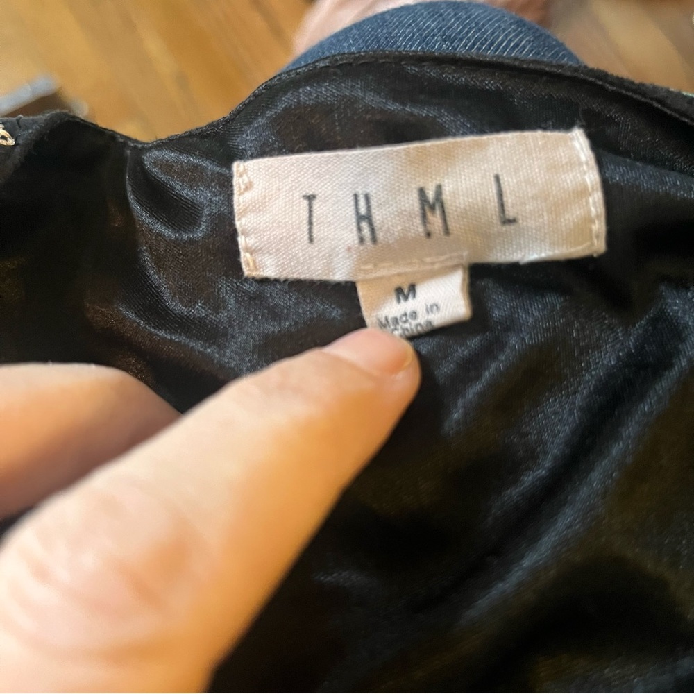 THML Anthropologie Black Embroidered Cheyenne Shift Dress M Boho Aztec V Neck - Picture 7 of 9